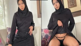 Üvey Abimin Odasını Temizlerken Bilgisayarında İzlediği Porno Film Açık Kalmış Gelincede Suçu Bana Attı